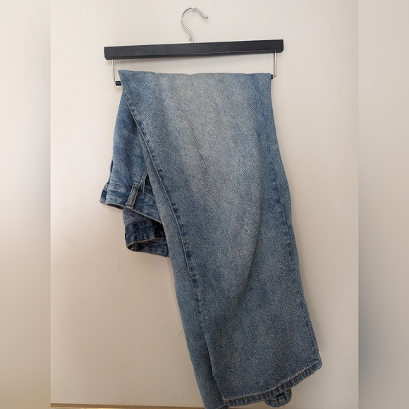 Wide Leg Jeans - Picture 3 of 5